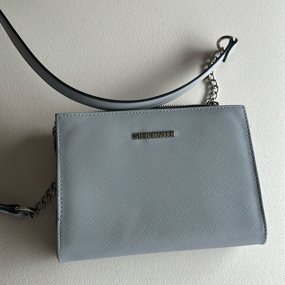 Steve Madden - Picture 1 of 5